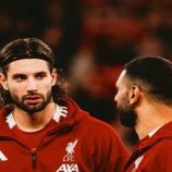 ليفربول يحسم موقفه النهائي من رحيل نجمه