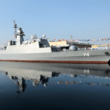 إيران تزيح الستار عن قاعدة “كردستان” العائمة والمدمرة “سهند”