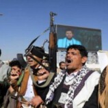 صنعاء .. مليشيا الحوثي تسحب سيارات مواطنين من الشوارع وتطالب سائقيها بجبايات باهظة