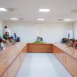 محافظ شبوة يناقش مع ضباط وأفراد اللواء الثاني مشاة جبلي أوضاعهم وحقوقهم المالية والإدارية