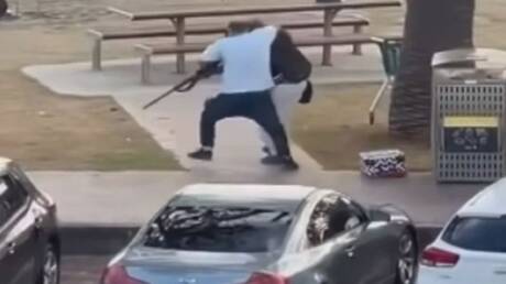 بعد أحمد الأحمد.. بطل جديد يظهر في “هجوم سيدني”