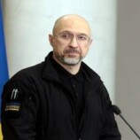 وزير الدفاع الأوكراني يعلن بناء خط دفاعي على طول خط الجبهة (فيديو)