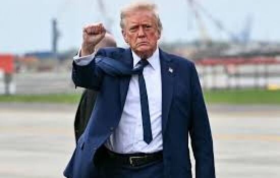 ترامب يعلن بناء سفن حربية جديدة