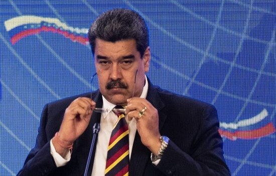 مادورو يطالب الأمم المتحدة بإدانة العمليات العسكرية الأمريكية