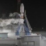 صاروخ “سويوز-2.1ب” الروسي ينجح في وضع 52 قمرا صناعيا في المدار