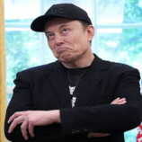 ماسك يتراجع عن تأسيس حزب سياسي تحت ضغط فانس