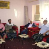 باتيس يزور أسرة الشهيد عمر بازنبور بزيارة أسرته في المكلا