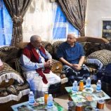 الفريق الرئاسي يطمئن على صحة المناضل الشيخ أحمد محمد بامعلم بالمكلا