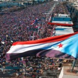 استجابة لدعوة الرئيس الزُبيدي .. أبناء الجنوب يحتشدون بالعاصمة عدن في مليونية تأييد الإعلان الدستوري “بيان’