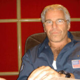 بريد إلكتروني للمجرم الجنسي إبستين يفجر فضيحة ملكية تورطت فيها دوقة يورك السابقة (صور)