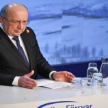 المفوض الأوروبي لشؤون الدفاع: استيلاء الولايات المتحدة على غرينلاند سيكون نهاية حلف “الناتو”