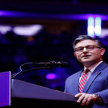 التايمز: جونسون يعتقد أن المفاوضات ستؤدي إلى تقدم في قضية غرينلاند