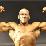وفاة عملاق كمال الأجسام أندريا لوريني بشكل مفاجئ