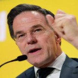 “بوليتيكو”: منع انسحاب ترامب من “الناتو” أولوية روته