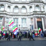 واشنطن تدرس وإسرائيل تتأهب وإيران تهدد