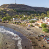 وجهة سياحية شهيرة تتحول إلى “منطقة حرب”: مقتل 6 بريطانيين وإصابة 1500 آخرين بسبب جرثومة