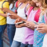 بوليفيا تحظر الهواتف المحمولة في المدارس