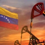 واشنطن تنهي حظرًا على النفط في فنزويلا