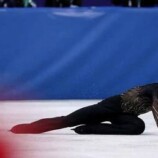 سيناريو كارثي يطيح بذهبية متوقعة للمتزلج الأمريكي مالينين في الألعاب الأولمبية الشتوية 2026 (فيديو)