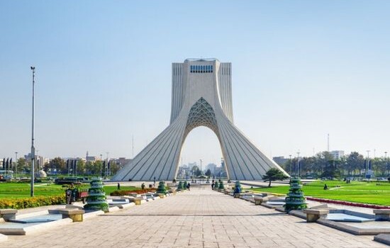 كندا تفرض عقوبات إضافية على إيران