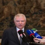 السفير الروسي: العقيدة النووية الفرنسية الجديدة تتعارض مع معاهدة الحد من انتشار الأسلحة النووية