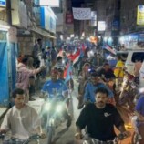 مسيرة جماهيرية بالمكلا دعمًا لقرارات الرئيس الزُبيدي الليلة