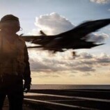 القيادة المركزية الأمريكية تعلن استهداف مواقع صواريخ إيرانية قرب مضيق هرمز