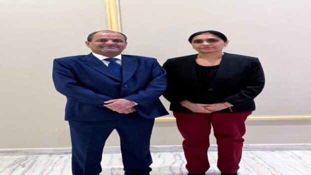 اللواء شلال شايع يبحث مع سفيرة المملكة المتحدة تعزيز التعاون الأمني وتنسيق الجهود الدولية لمكافحة الإرهاب