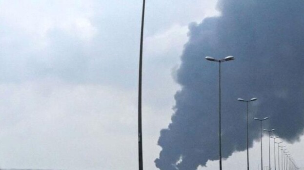 هجمات بصواريخ ومسيرات تستهدف 3 دول خليجية