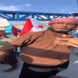 اعتقال التربوي الحضرمي عبد الله باسنبل عقب مشاركته في تظاهرة بالمكلا