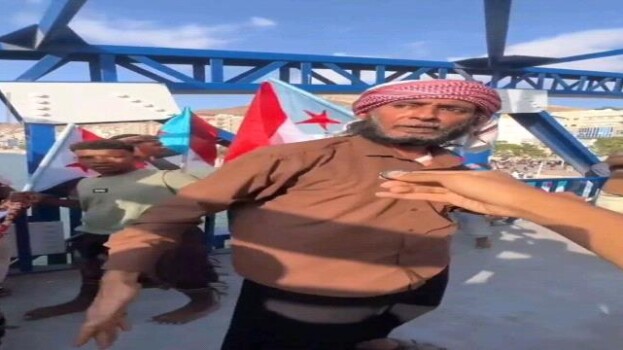 اعتقال التربوي الحضرمي عبد الله باسنبل عقب مشاركته في تظاهرة بالمكلا