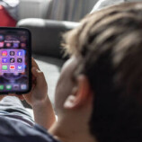 مصر.. الحكومة تعتزم طرح شرائح هاتفية خاصة بالأطفال