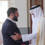 مشاهد من استقبال أمير قطر للرئيس السوري في الدوحة