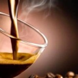 اللوز والقهوة.. مزيج صباحي يمنح الجسم الطاقة والتركيز