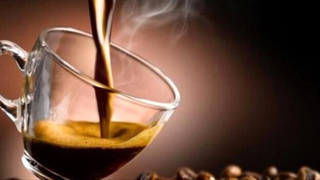 اللوز والقهوة.. مزيج صباحي يمنح الجسم الطاقة والتركيز