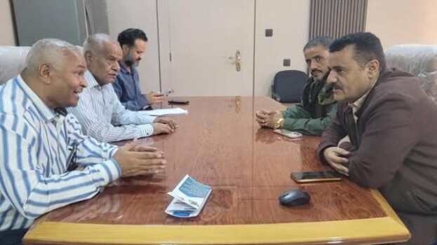 “الداؤودي” يناقش مع قيادة شركة مصافي عدن سبل التعاون المشترك