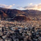 قصف حوثي يستهدف قرية سكنية غرب تعز يخلف إصابات