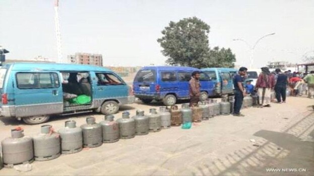 أزمة غاز منزلي خانقة تضرب العاصمة عدن مجددا
