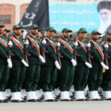 رضائي يؤكد الثأر لخامنئي: هرمز أهم من عشرات القنابل النووية