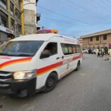 14 قتيلا و26 جريحا بتفجير انتحاري أمام مركز شرطة بشمال غربي باكستان