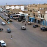 مسلحون يغتالون مواطنًا ونجله داخل سوق في عمران اليمنية