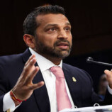 مدير FBI: استخدمنا الذكاء الاصطناعي لإحباط حوادث إطلاق النار في المدارس