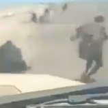 فيديوهات صادمة قرب باب المندب.. تحقيق في دهس لـ”مقاتلين حوثيين يستسلمون” ومخاوف من جرائم حرب