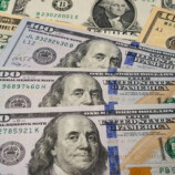 العراق يتوقع وصول مليار دولار نقدا من الاحتياطي الفيدرالي لخفض سعر الصرف في السوق الموازية